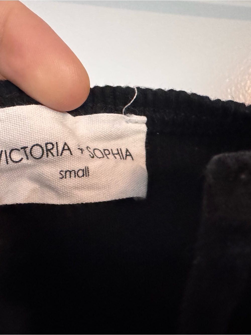Black Ribbed Off-Shoulder Crop Top - Picture 3 of 4